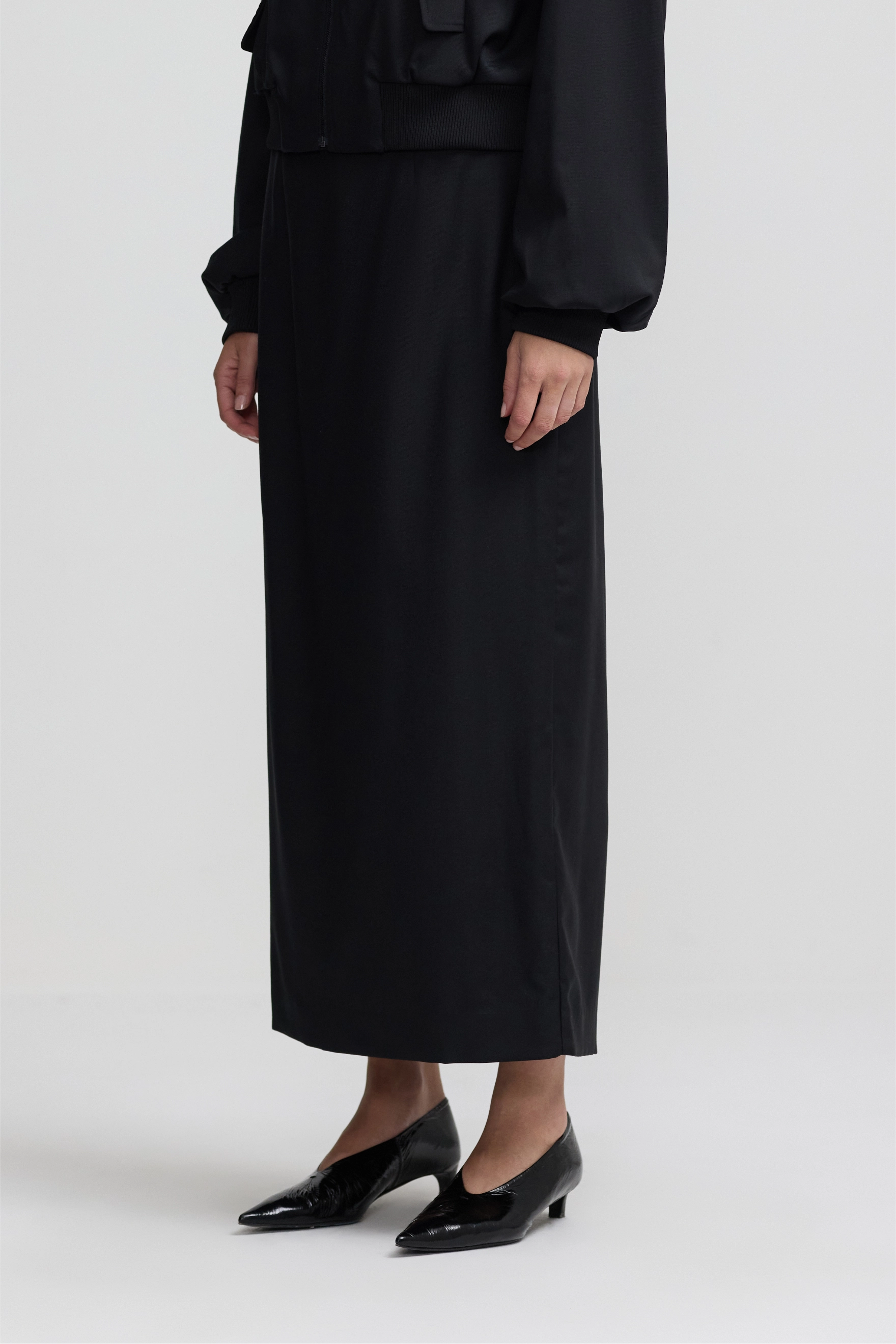 Column Skirt - Black Wool