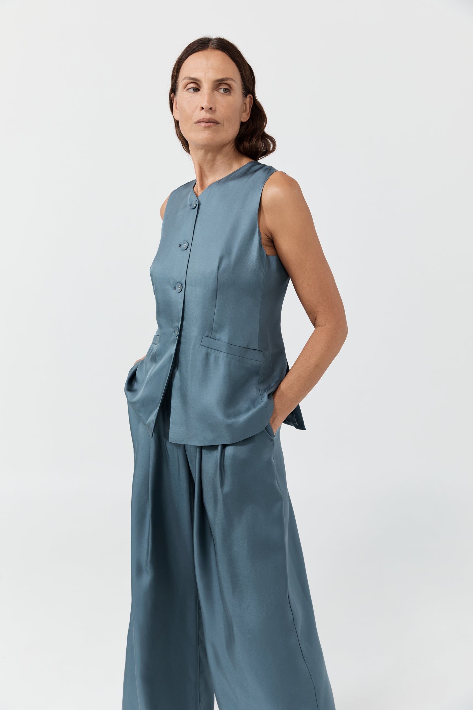 Hero Vest - Storm Silk