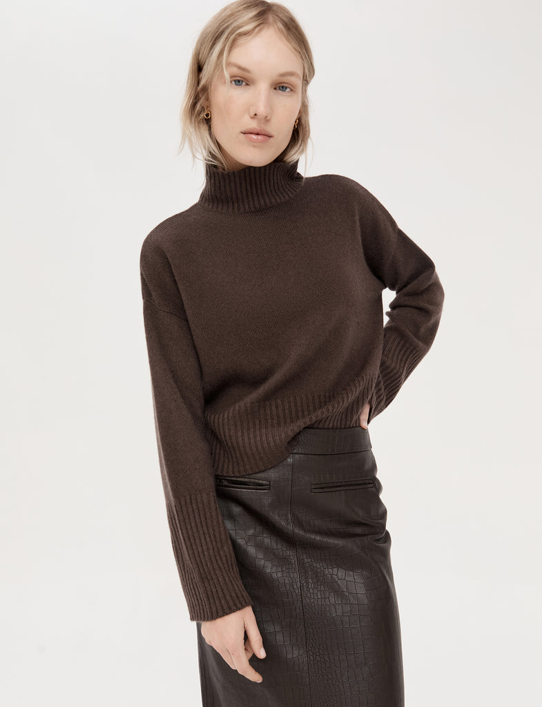 Cropped Cashmere Funnel - Dusty Brown