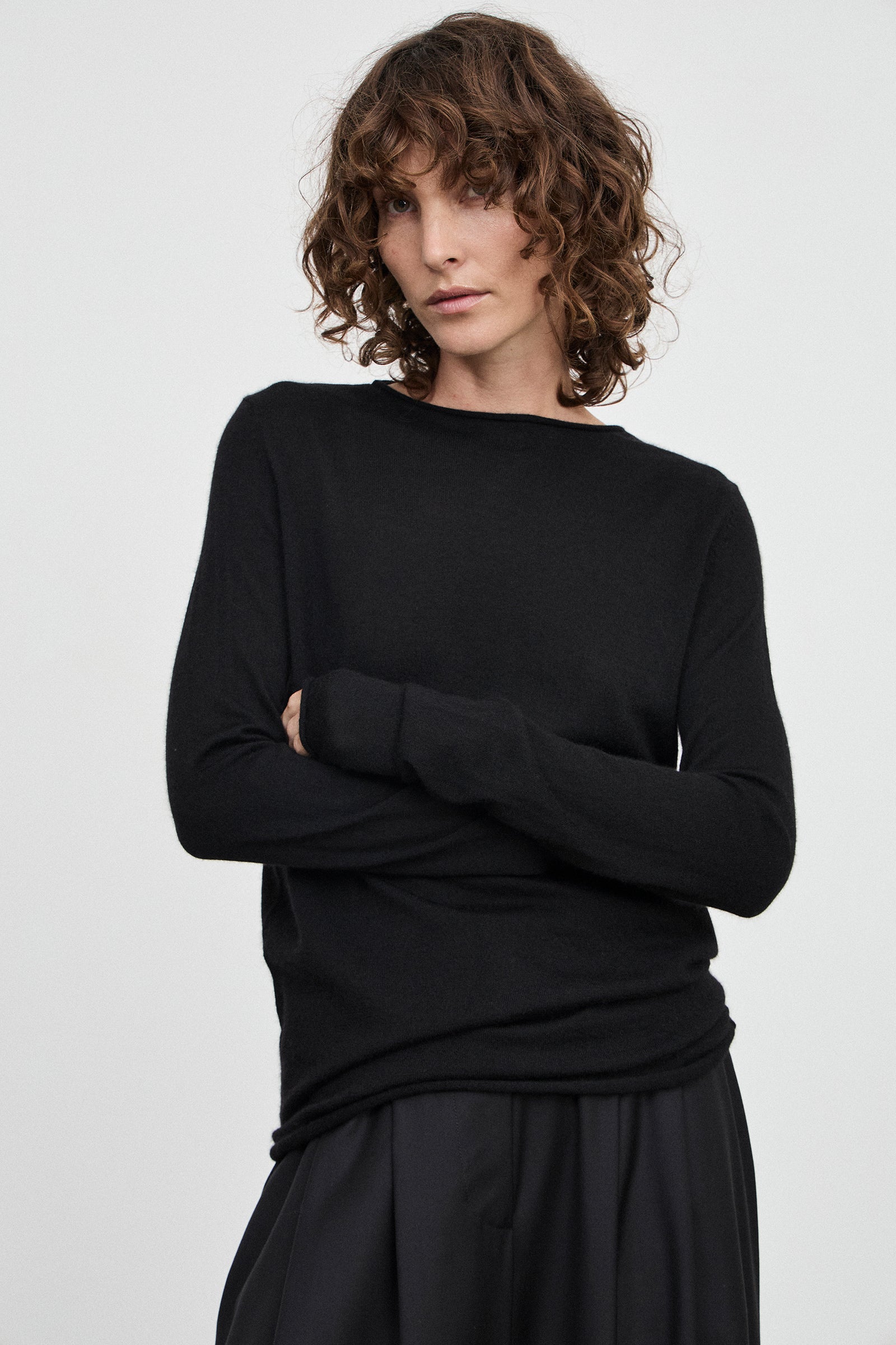 Cashmere Fitted Crew Neck - Black