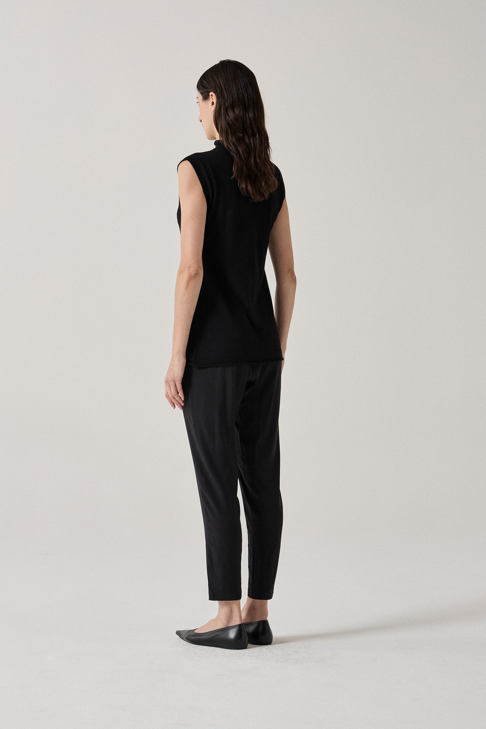 Cashmere Sleeveless Top - Black