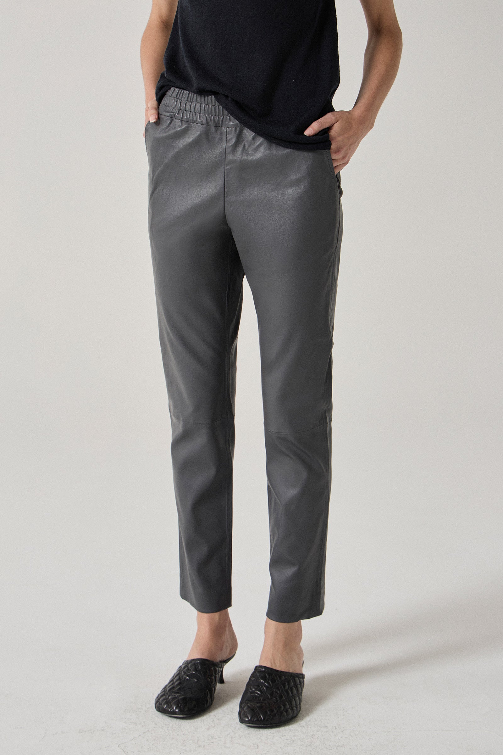 Stretch Leather Slouch Pant - Anthracite