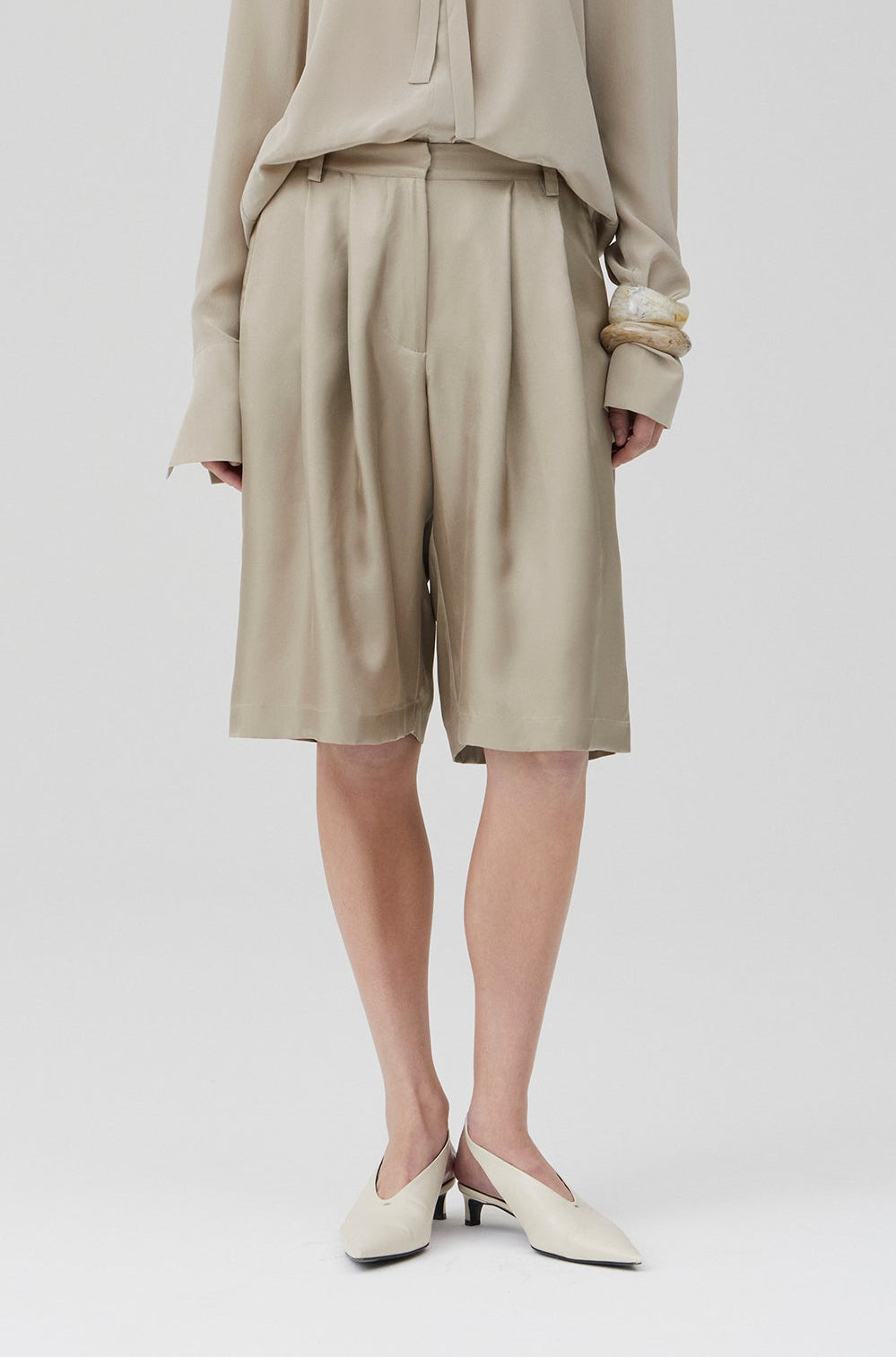 Silk Bermuda - Putty