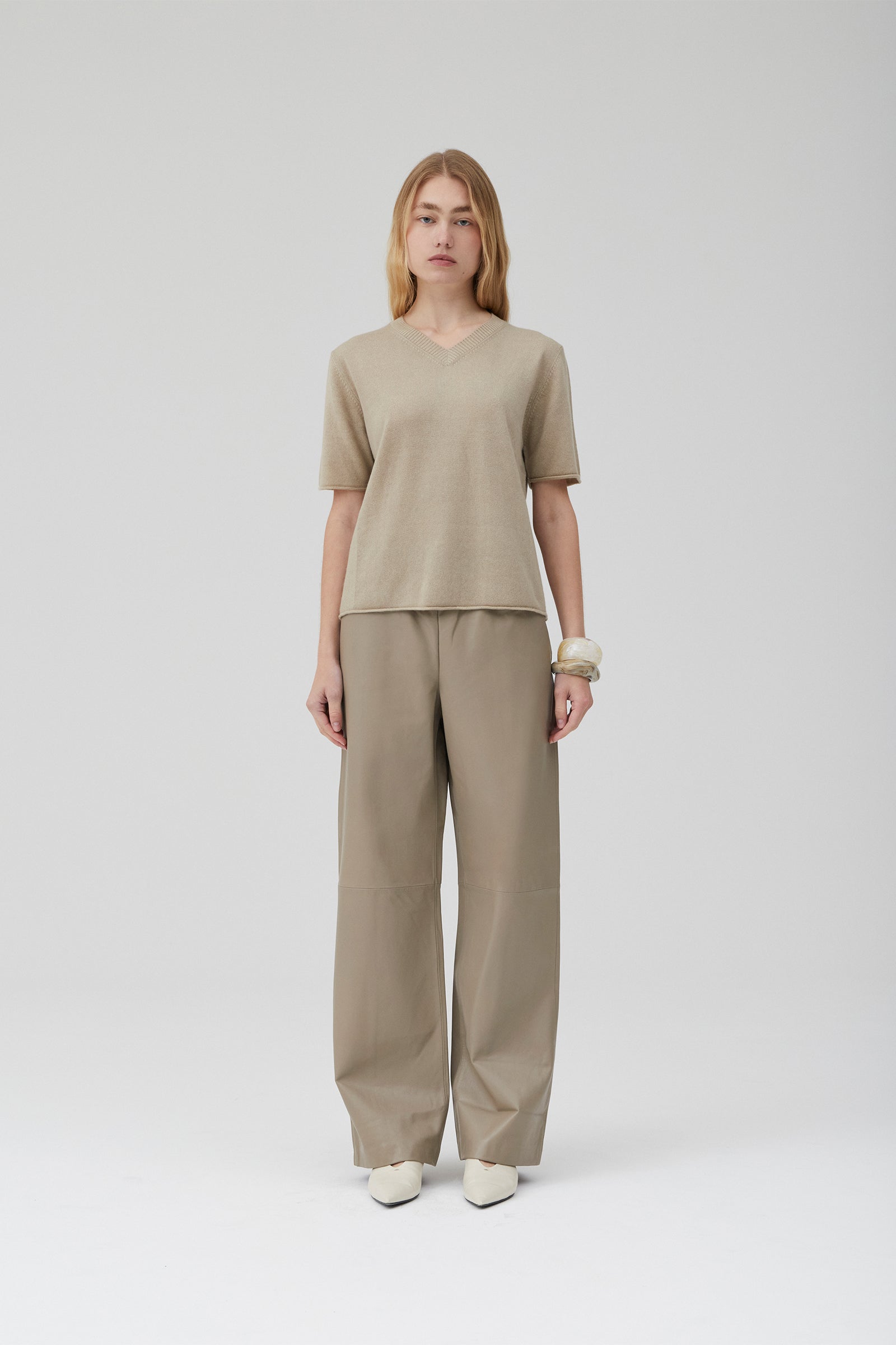 Cashmere Shrunken V-Neck T - Putty