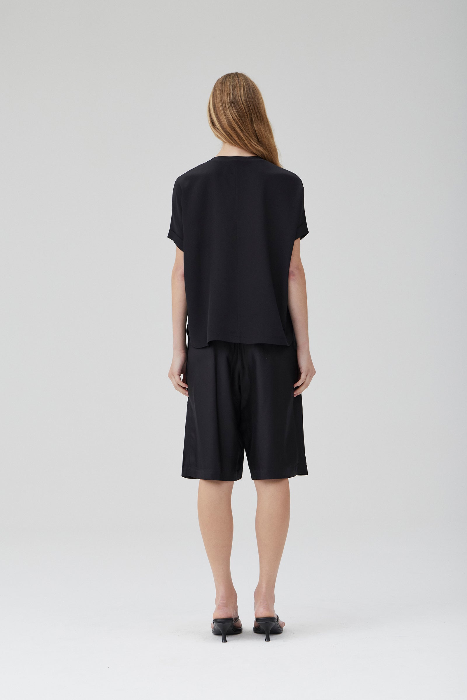 Relaxed Silk T-Shirt - Black CDC
