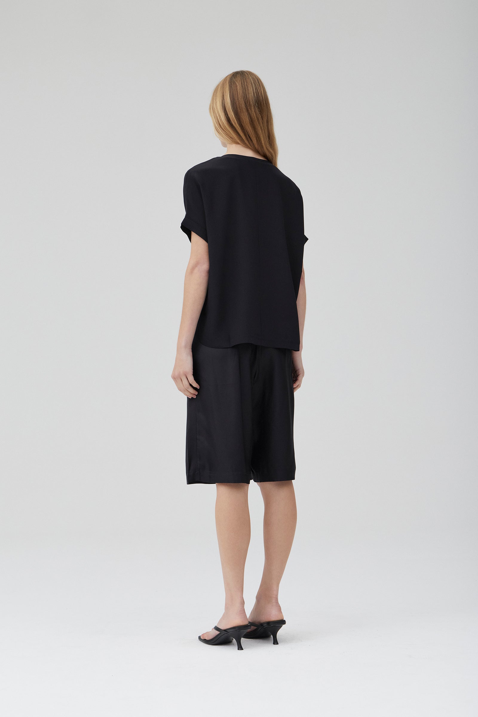Relaxed Silk T-Shirt - Black CDC