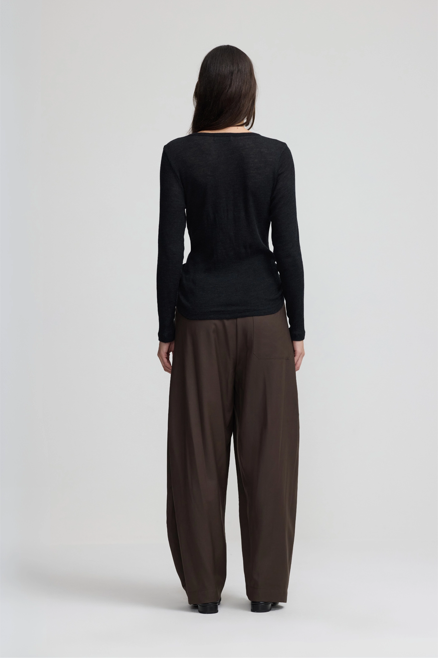 Cashmere Fitted Crew Neck - Black