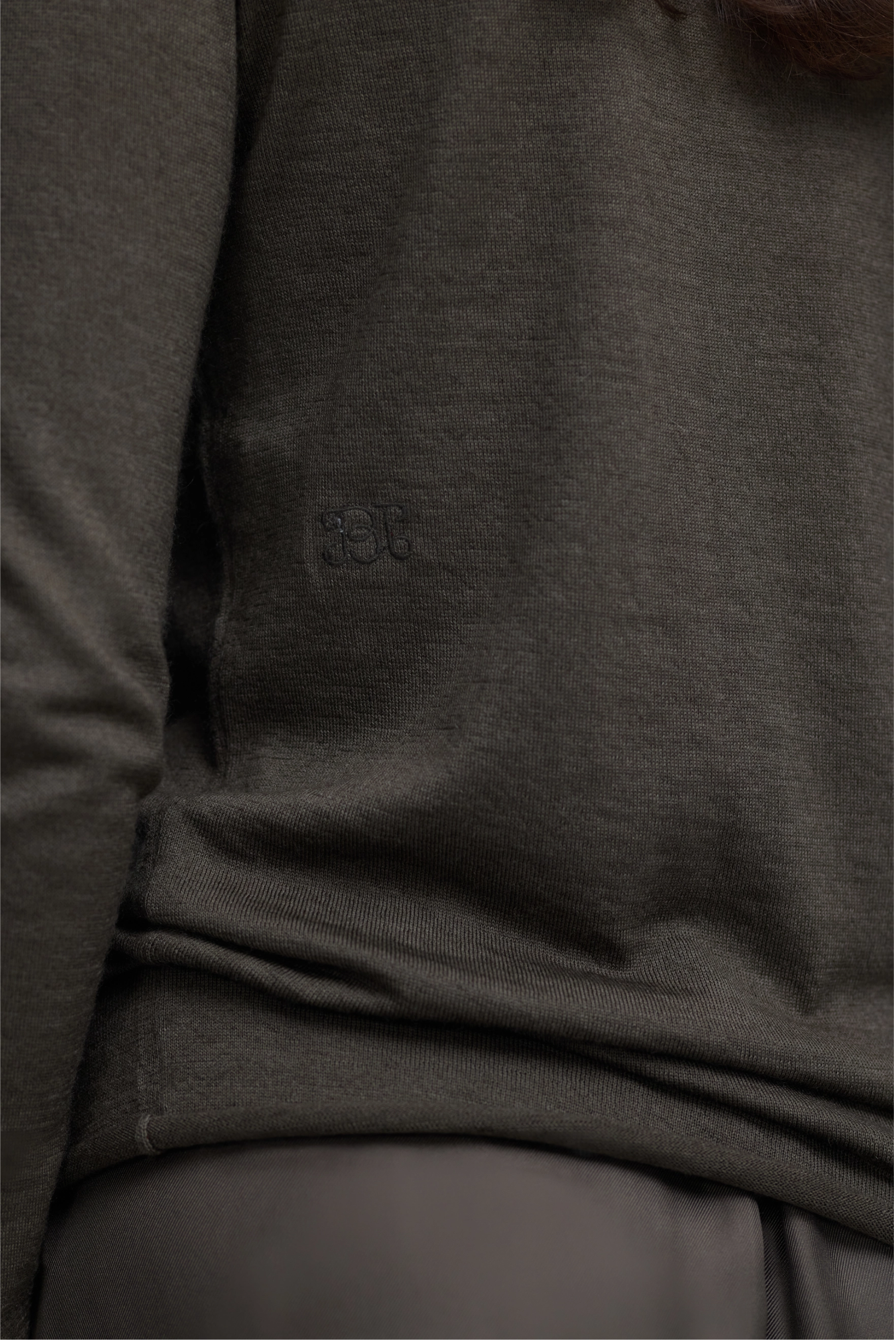 Cashmere Fitted Crew Neck - Dark Moss