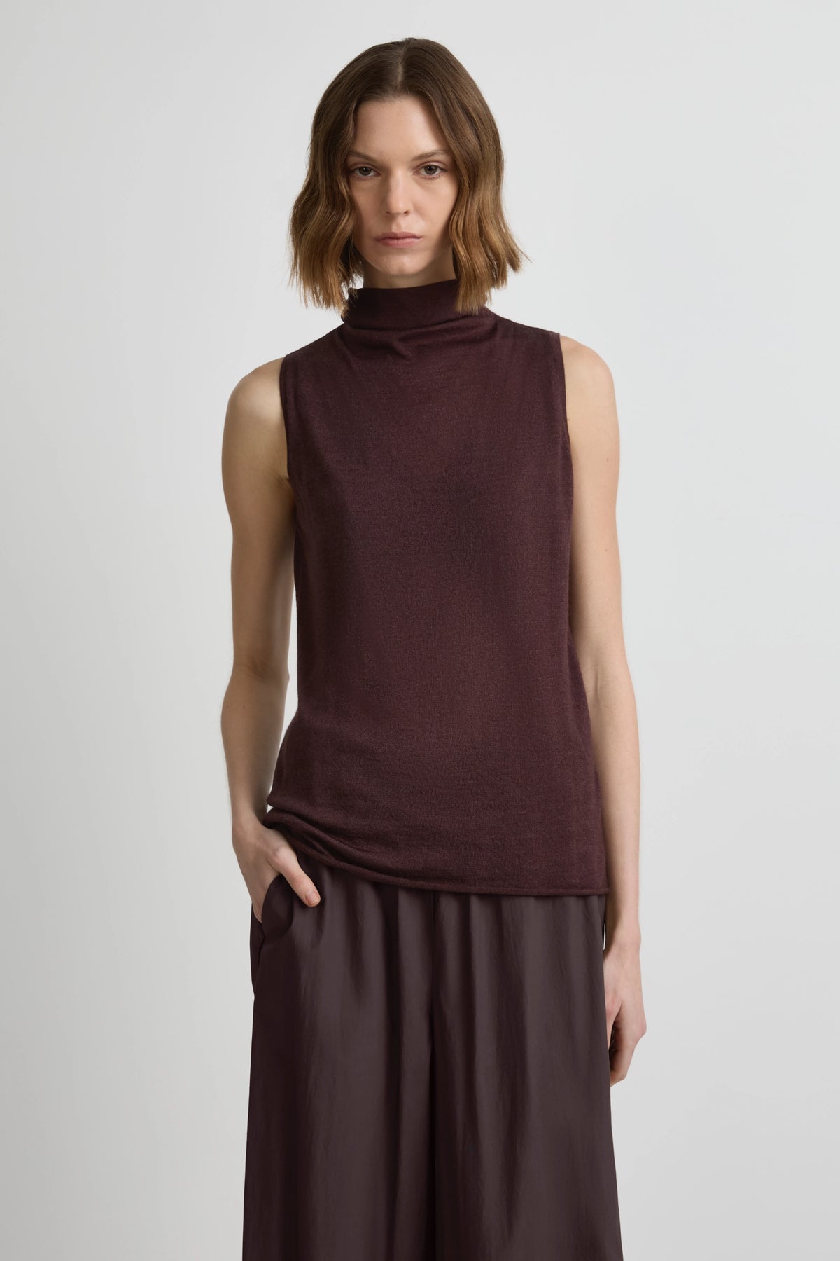 Cashmere Sleeveless Top - Muscatel