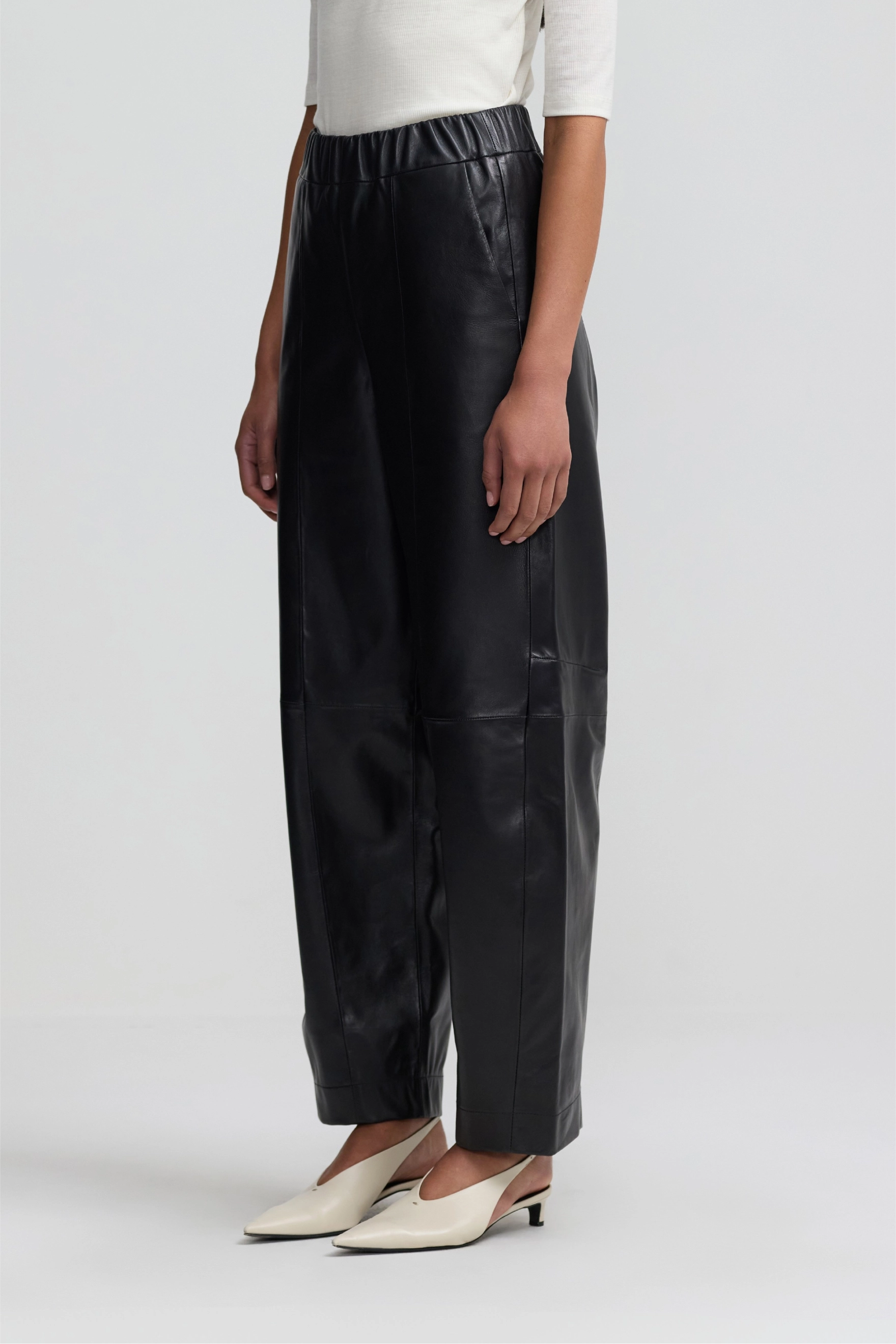 Leather Runaround Pant - Black
