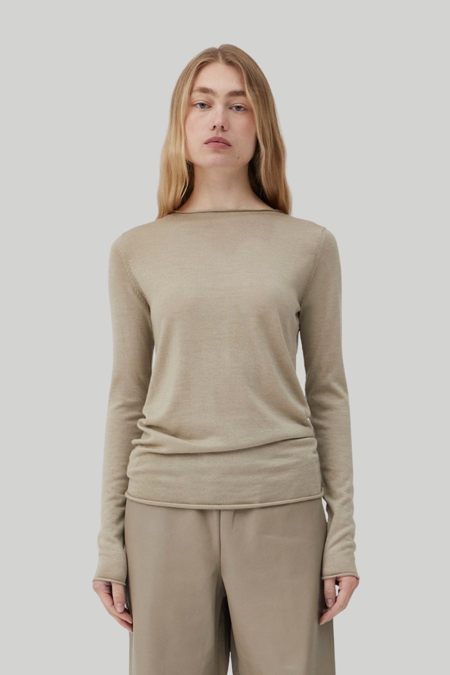 Cashmere Fitted Crew Neck - Putty