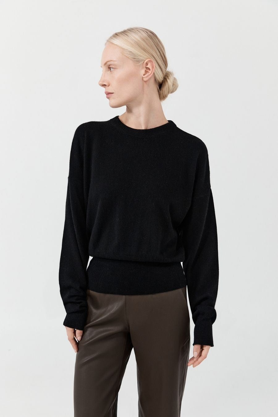 Hero Cashmere Crew Neck - Black