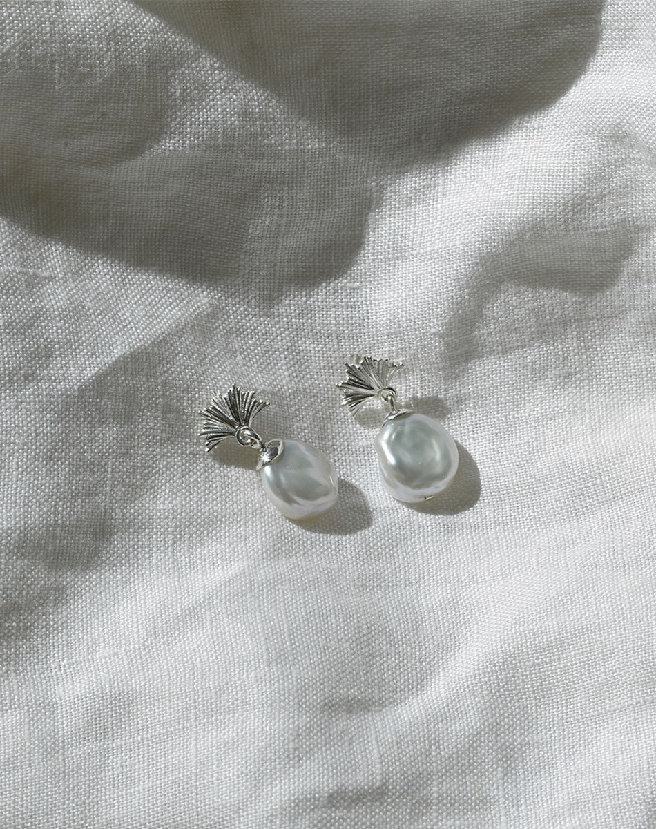 Meadowlark Small Vita Drop Earrings - Gold