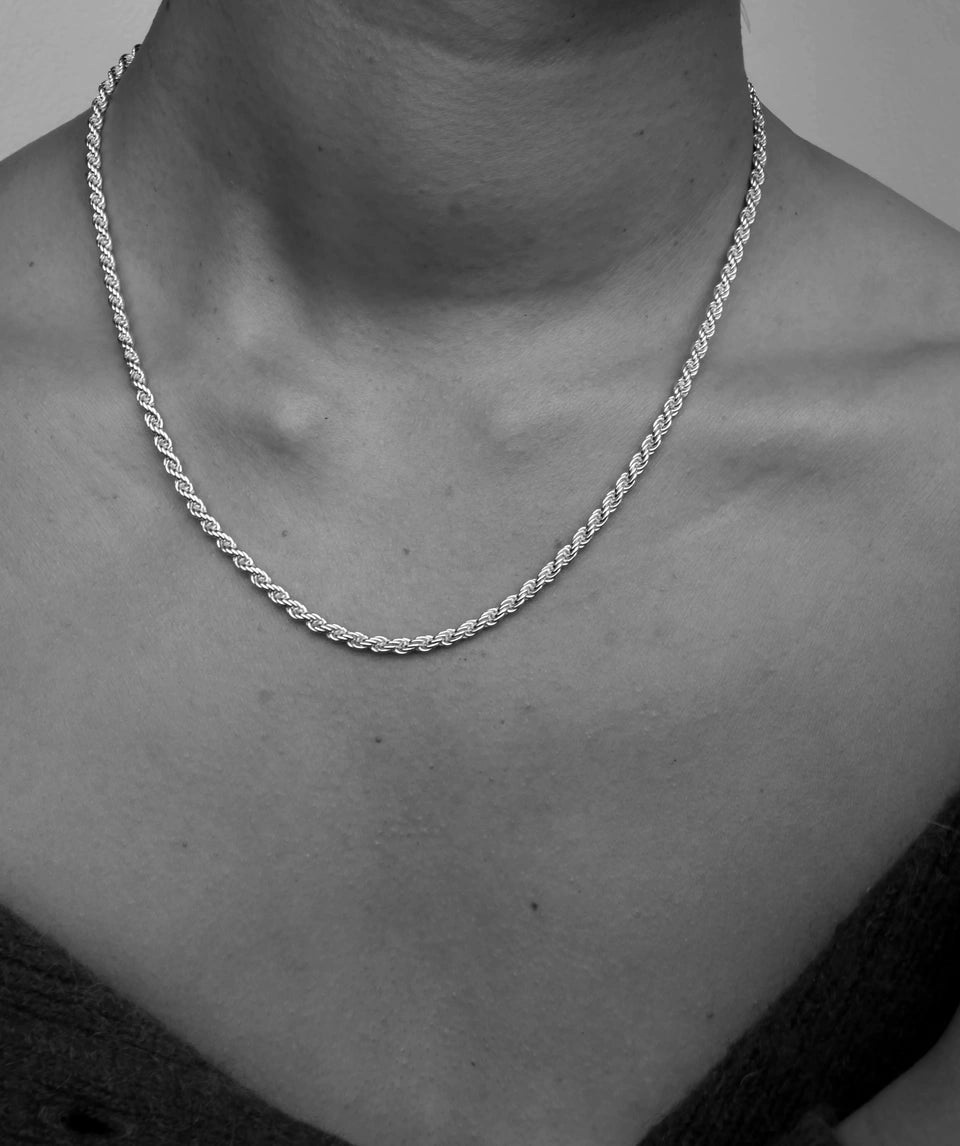 Meadowlark Rope Chain Necklace - Silver (on model)