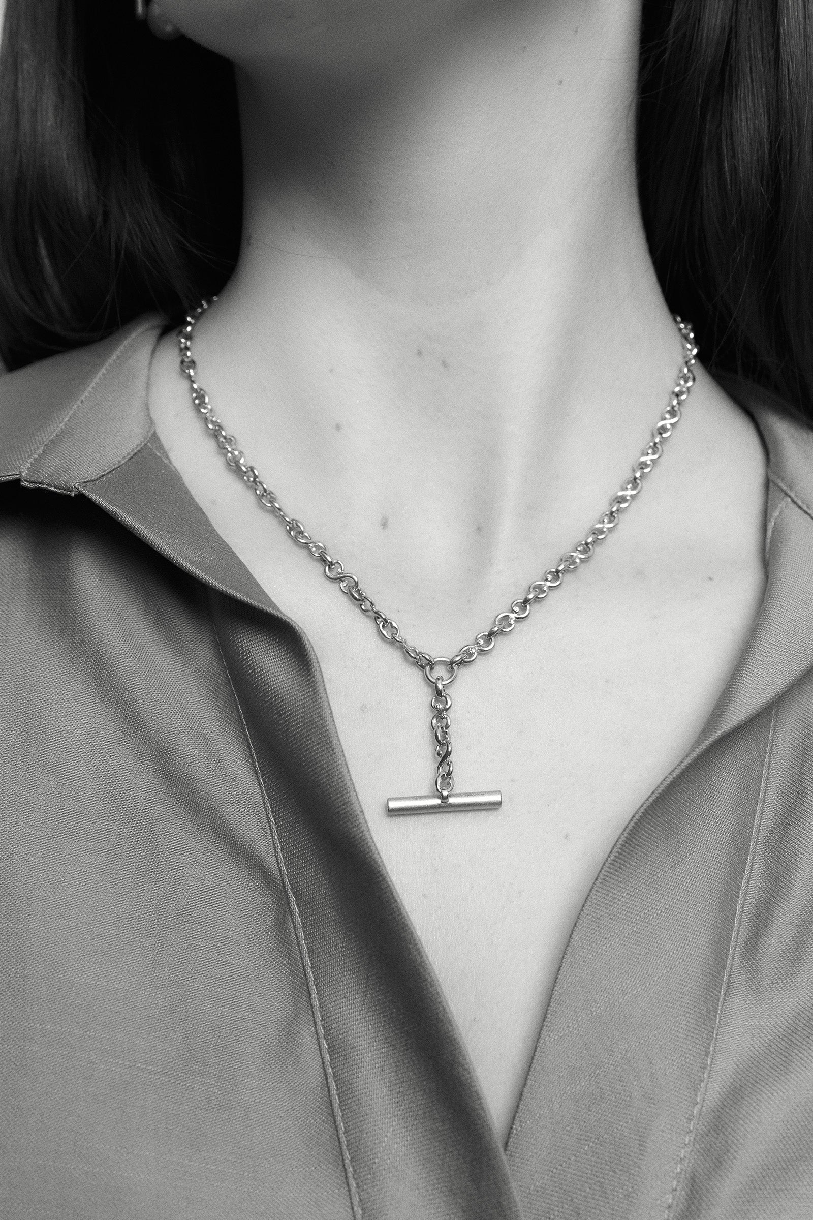 Octavia T Bar Chain - Silver by Mineraleir - Banded Together