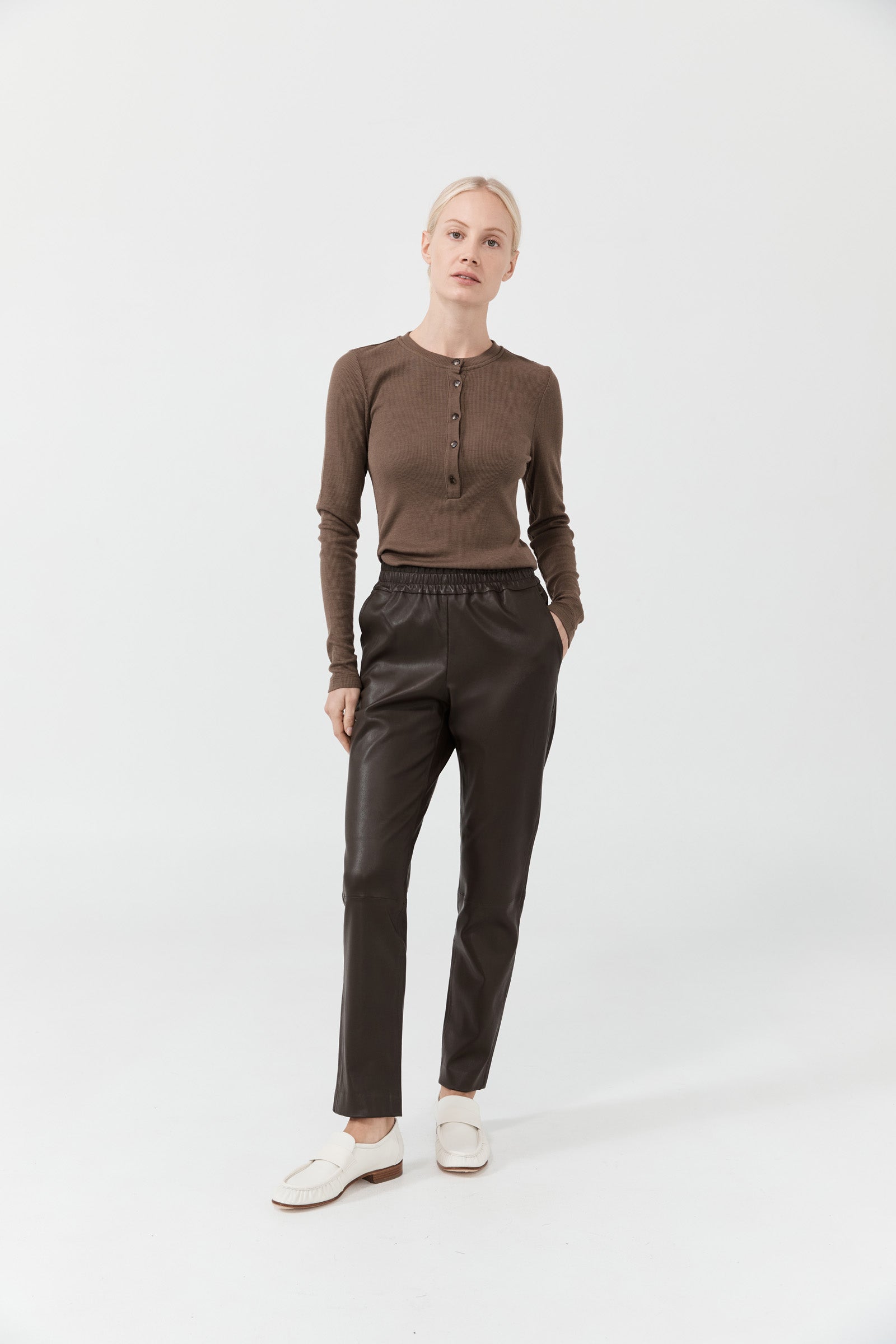 Merino Ribbed Button Down - Teak