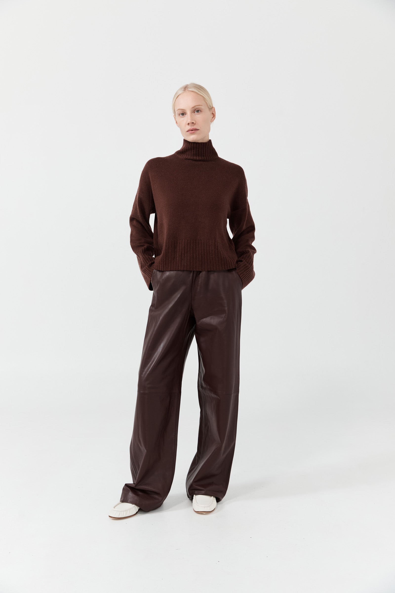 Cashmere Cropped Drop Shoulder Funnel - Amaranto