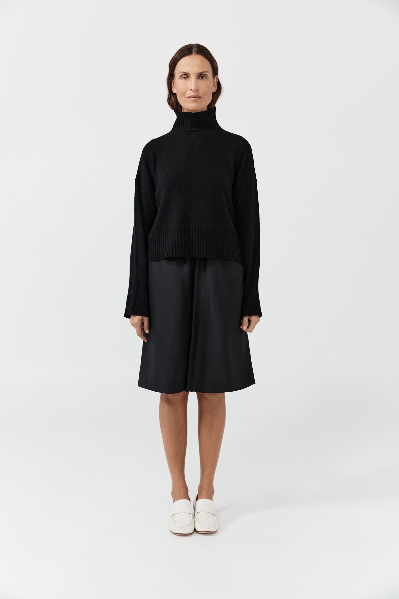 Cropped Cashmere Drop Shoulder Funnel - Black