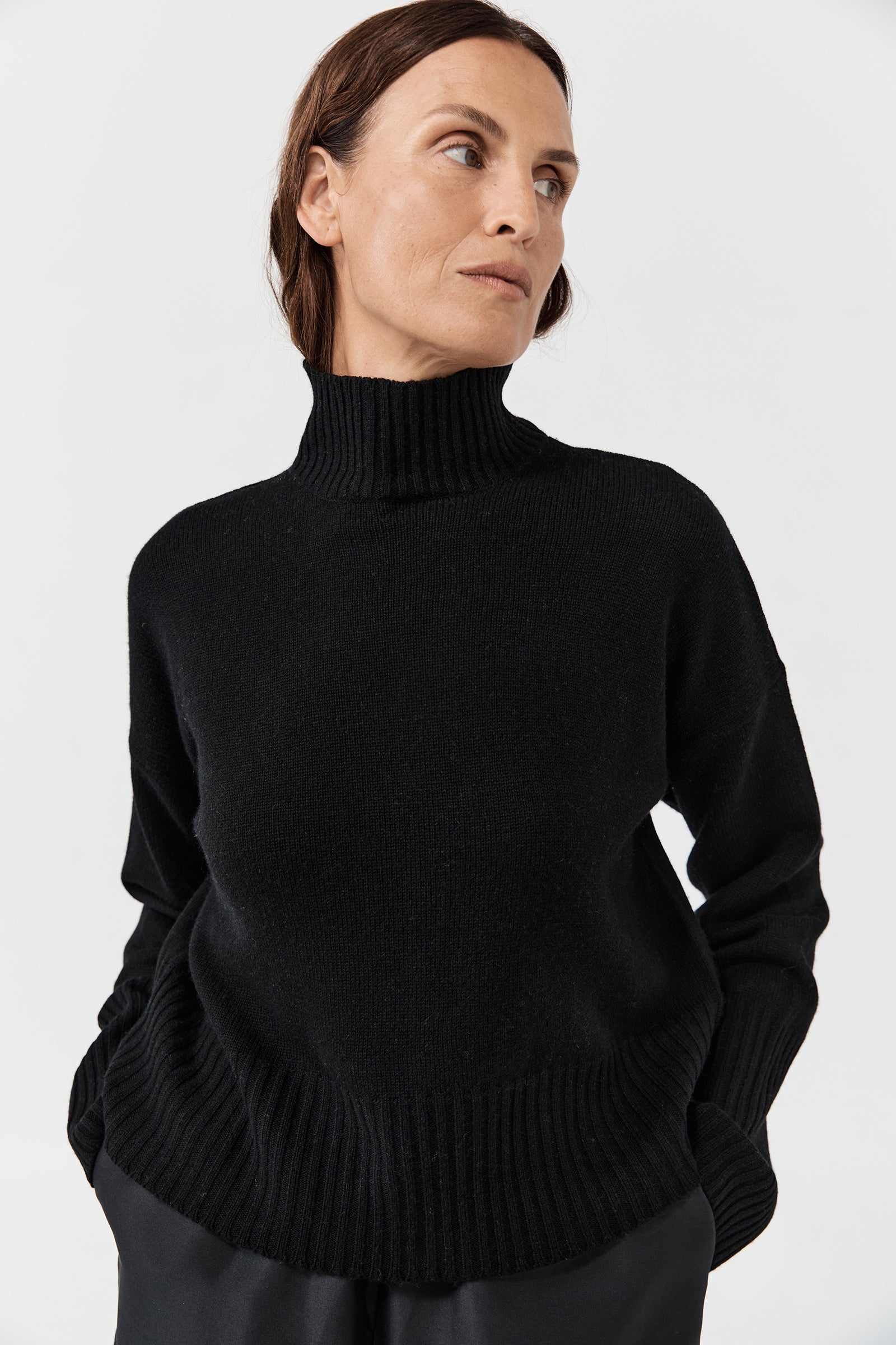 Cropped Cashmere Drop Shoulder Funnel - Black