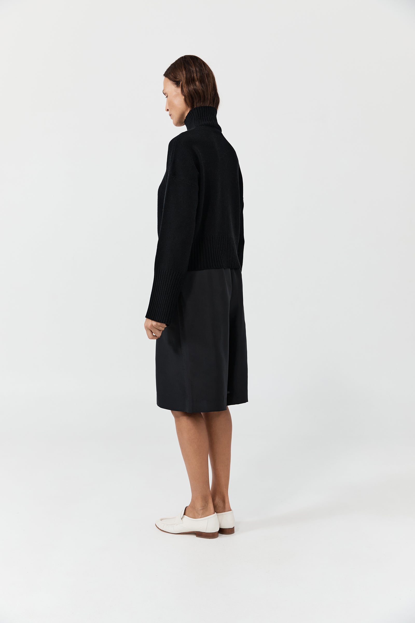 Cropped Cashmere Drop Shoulder Funnel - Black