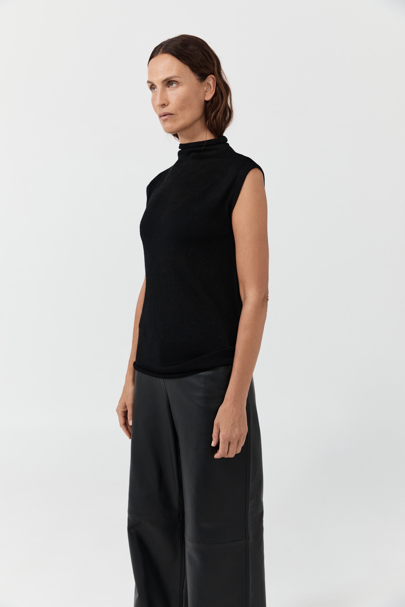 Cashmere Sleeveless Top - Black