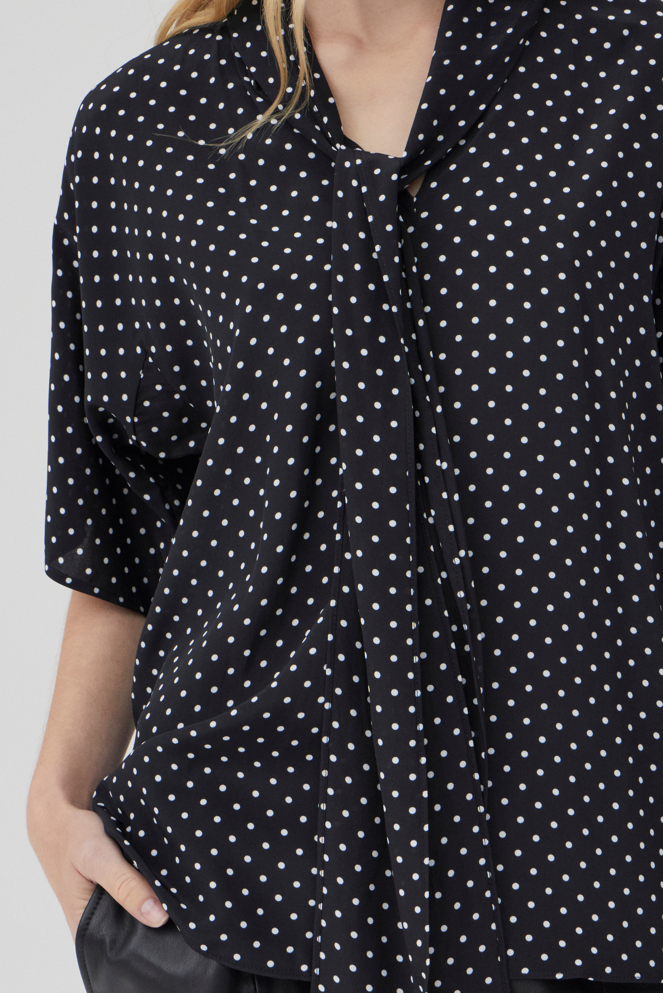 Silk Scarf T - Polka Dot Black