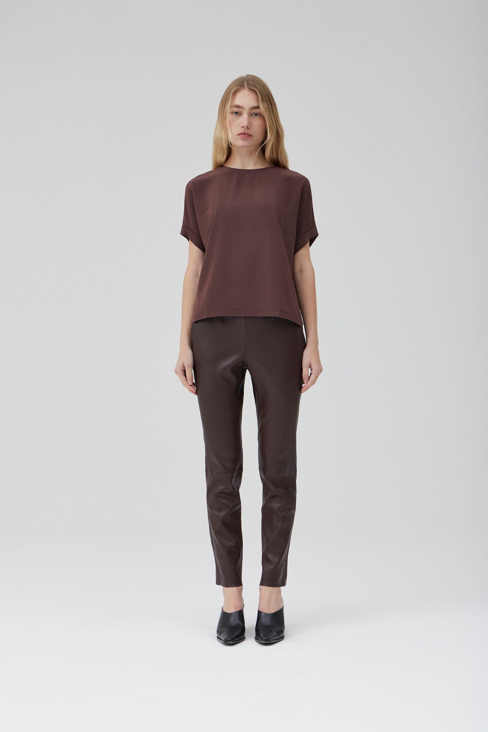 Stretch Leather Slouch Pant - Black Fig