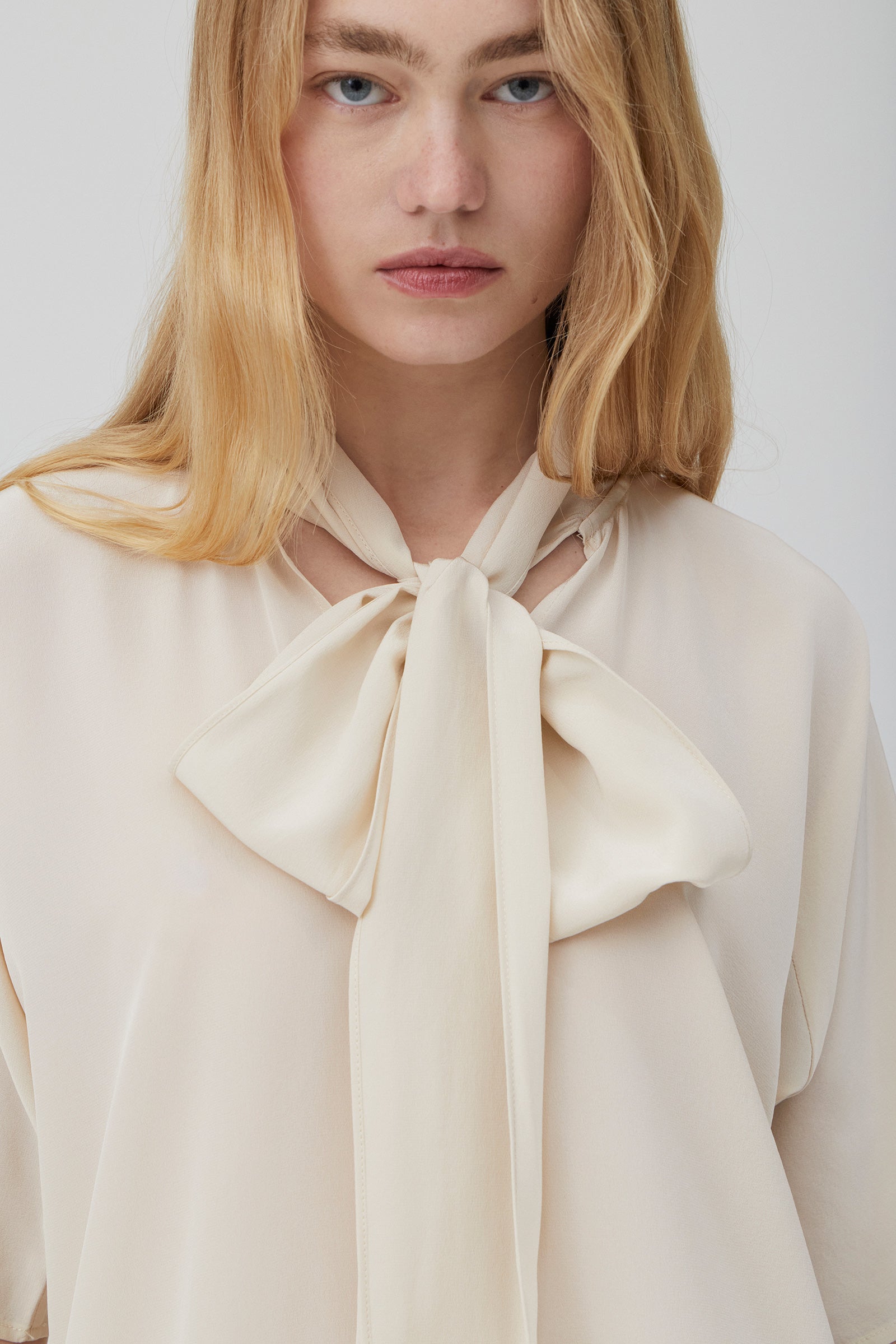 Silk Scarf T - Shell