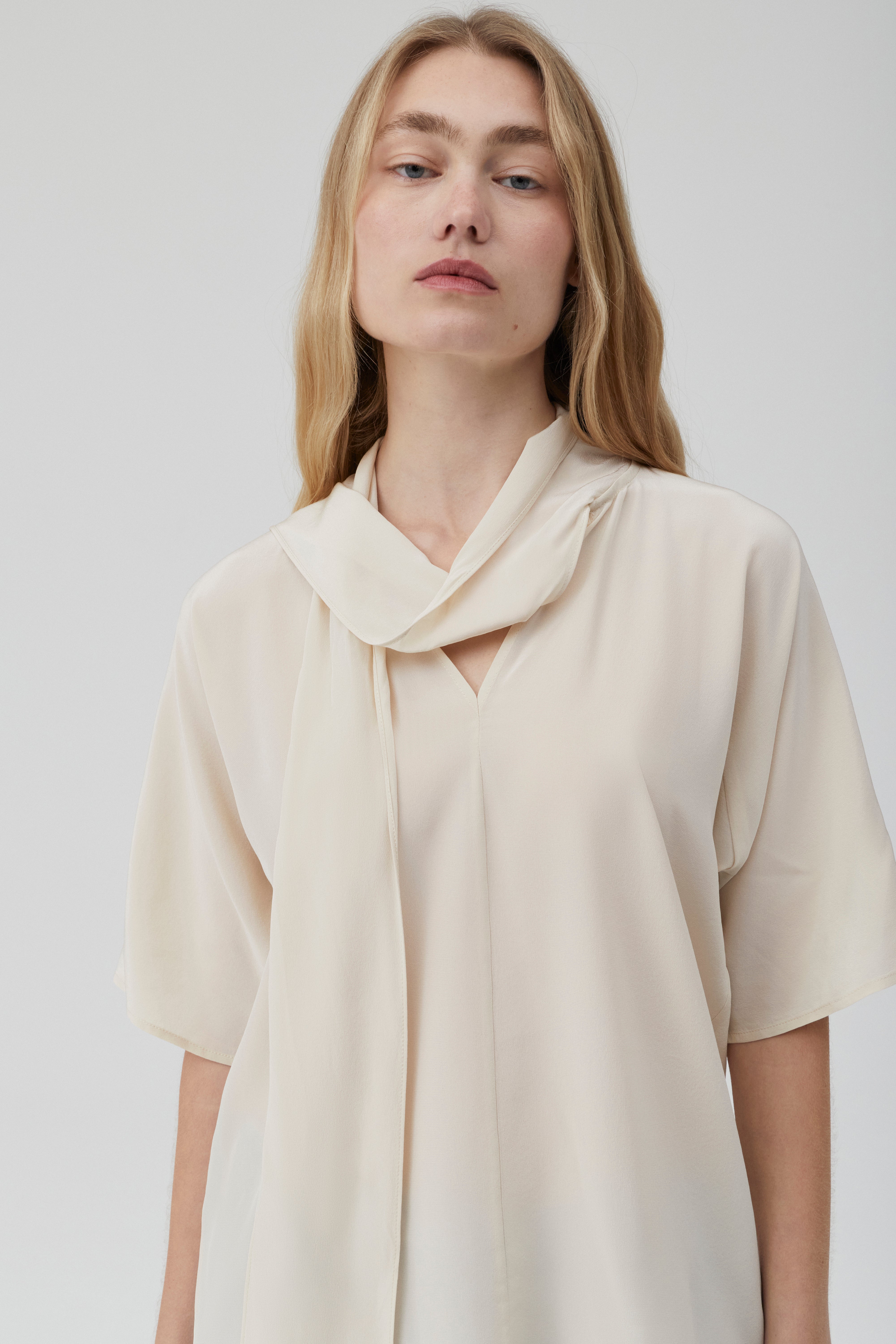 Silk Scarf T - Shell