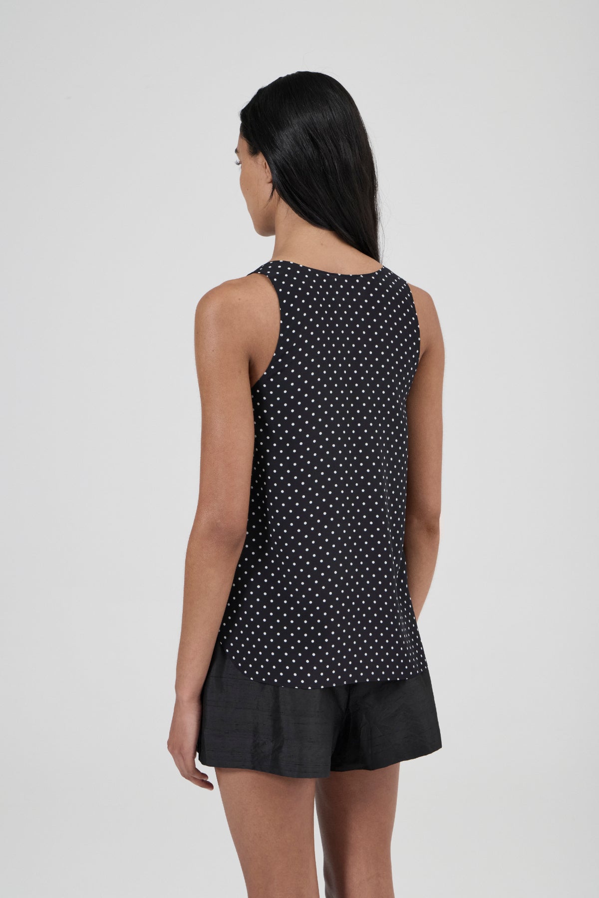 Perfect Silk Tank 2.0 - Polka Dot Black