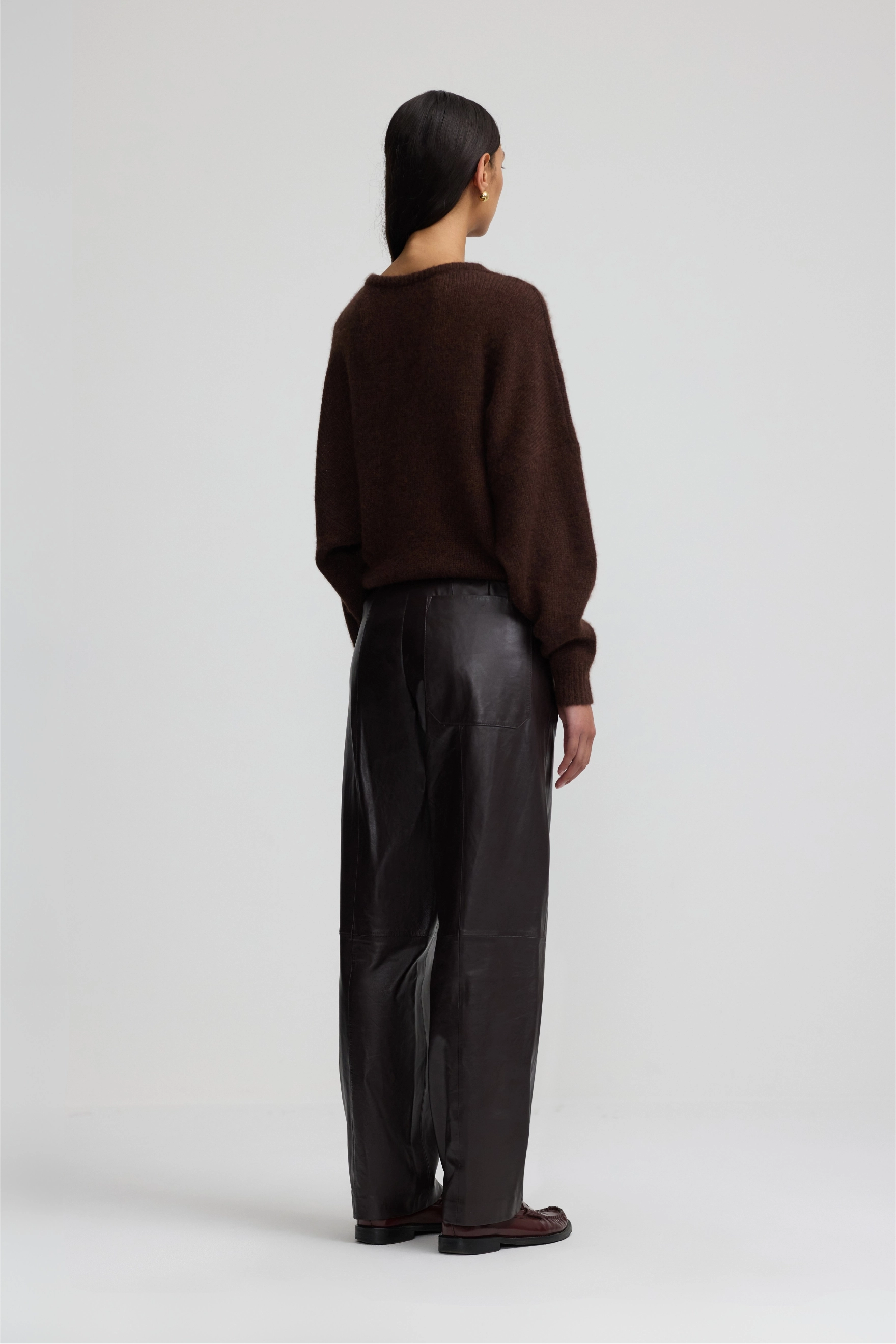 Cashmere and Silk V-Neck Knit - Americano