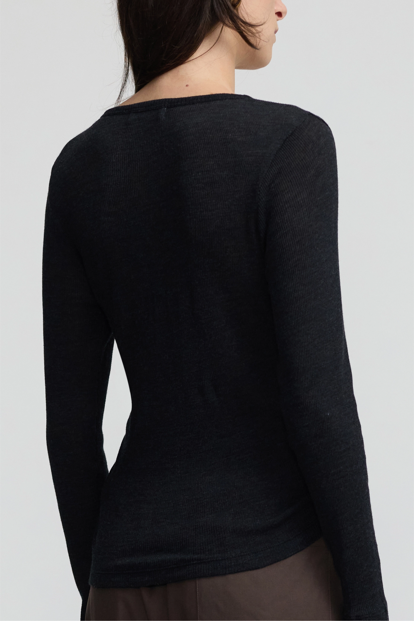 Cashmere Fitted Crew Neck - Black
