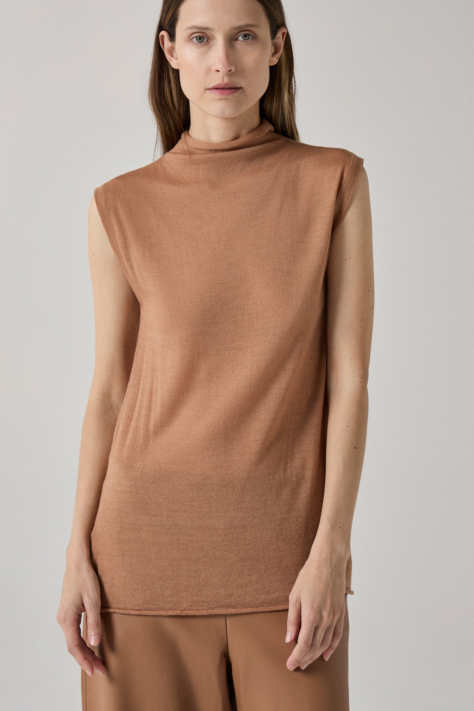 Cashmere Sleeveless Top - Caramel