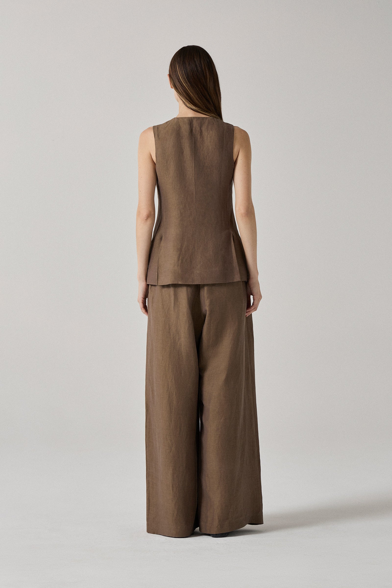 Hero Vest - Allspice Silk Linen