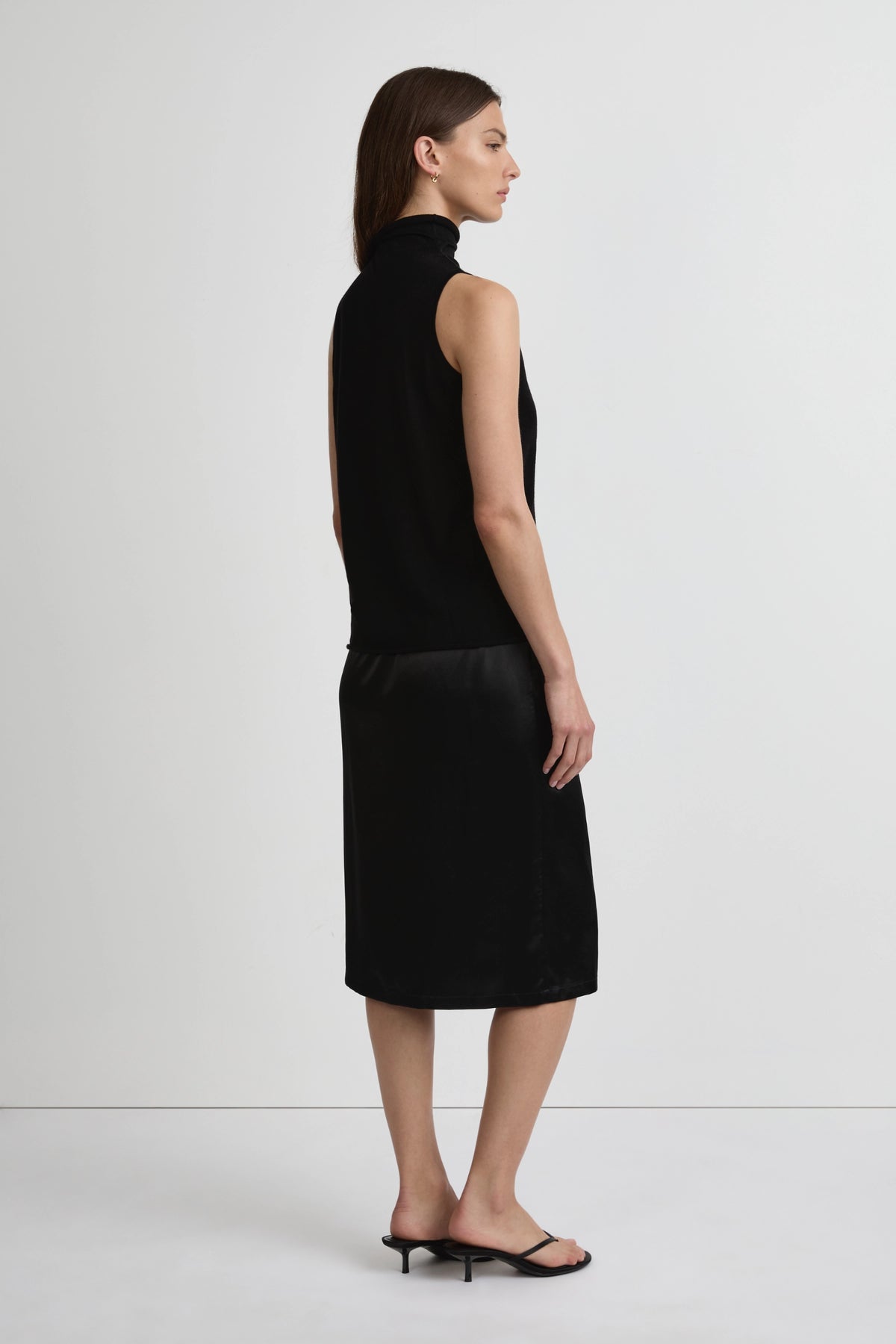 Cashmere Sleeveless Top - Black