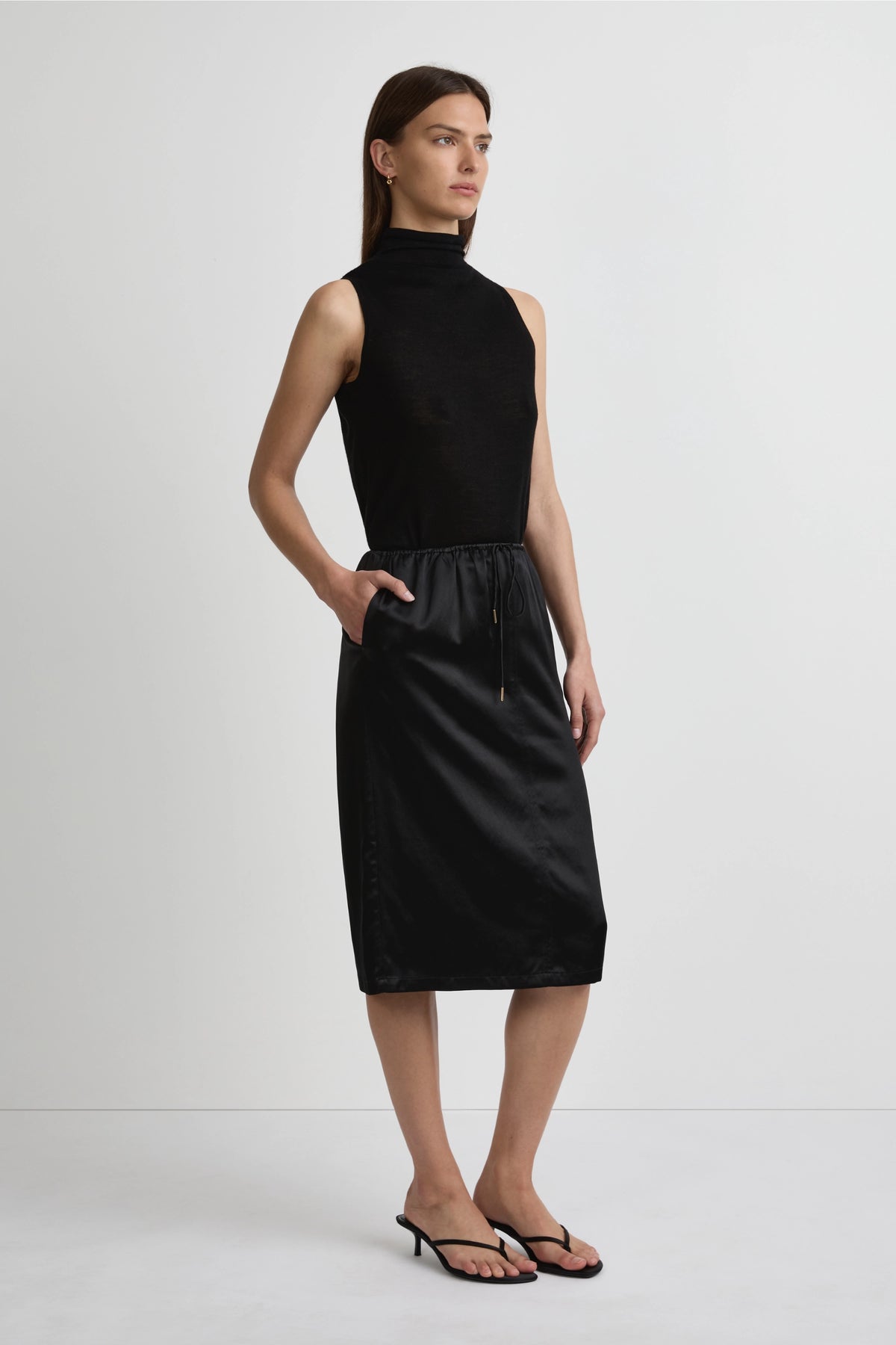 Cashmere Sleeveless Top - Black