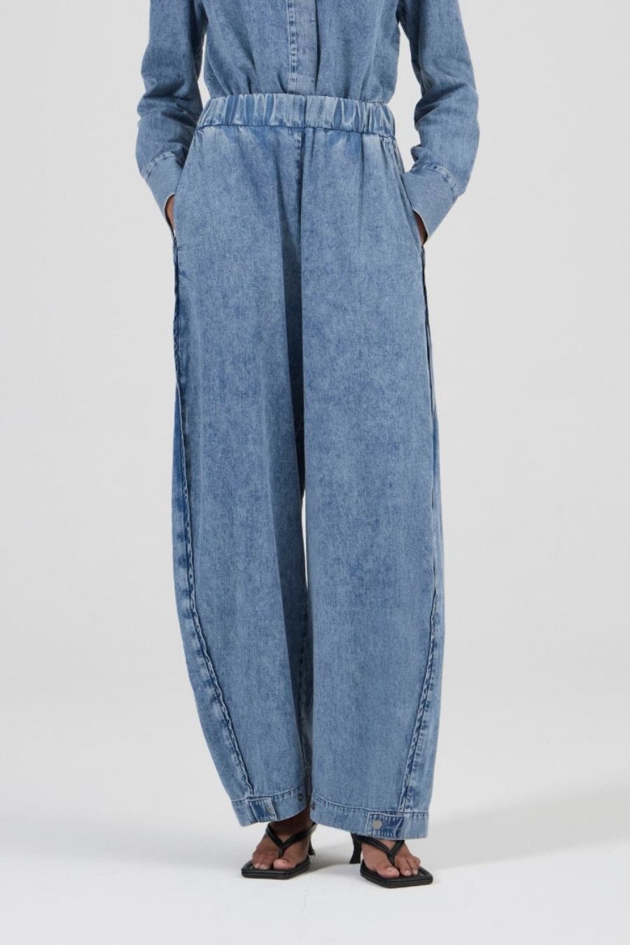 Runaround Pant - Aged Denim