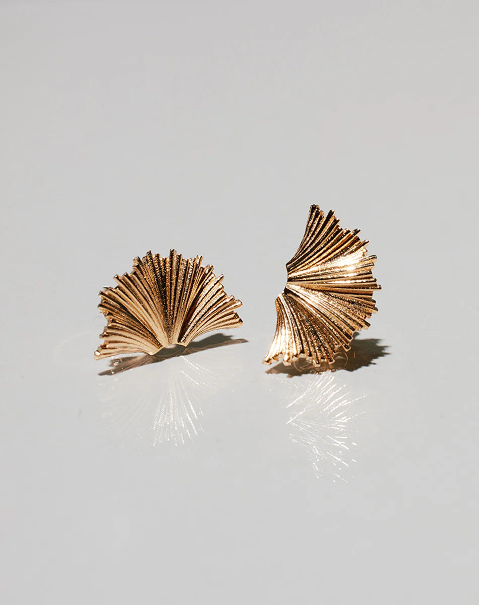 Meadowlark Medium Vita Stud Earrings - Gold