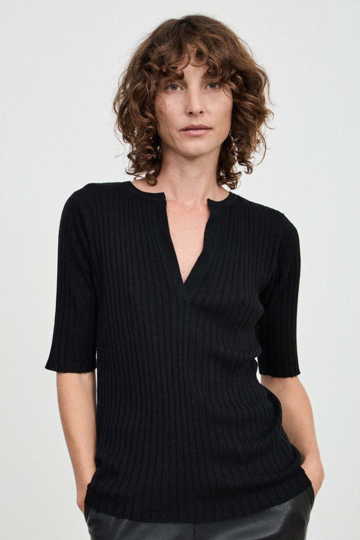 Cashmere Silk Ribbed T - Black - Banded Together
